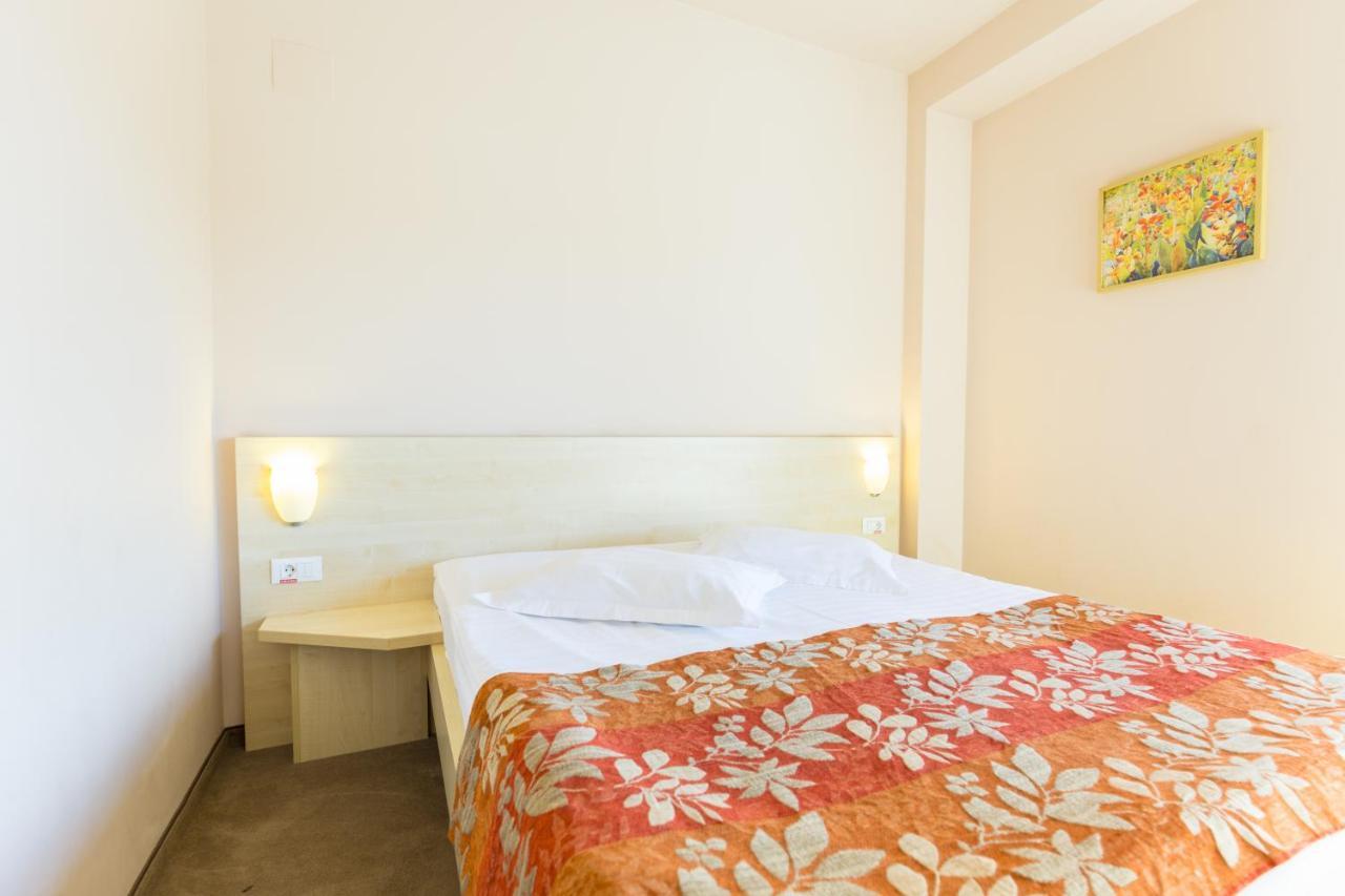 Stop Hotel Brašov Exteriér fotografie